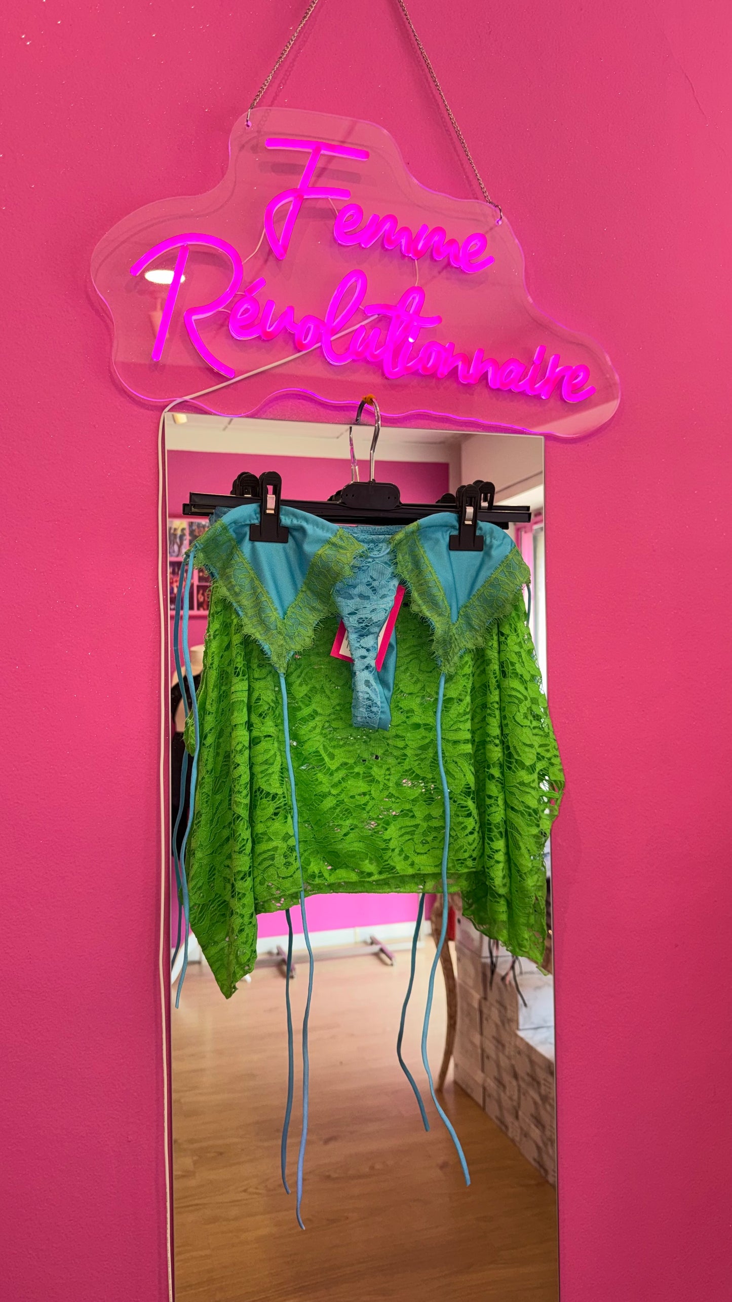 Bikini Secret Beach Green (costume+pareo)