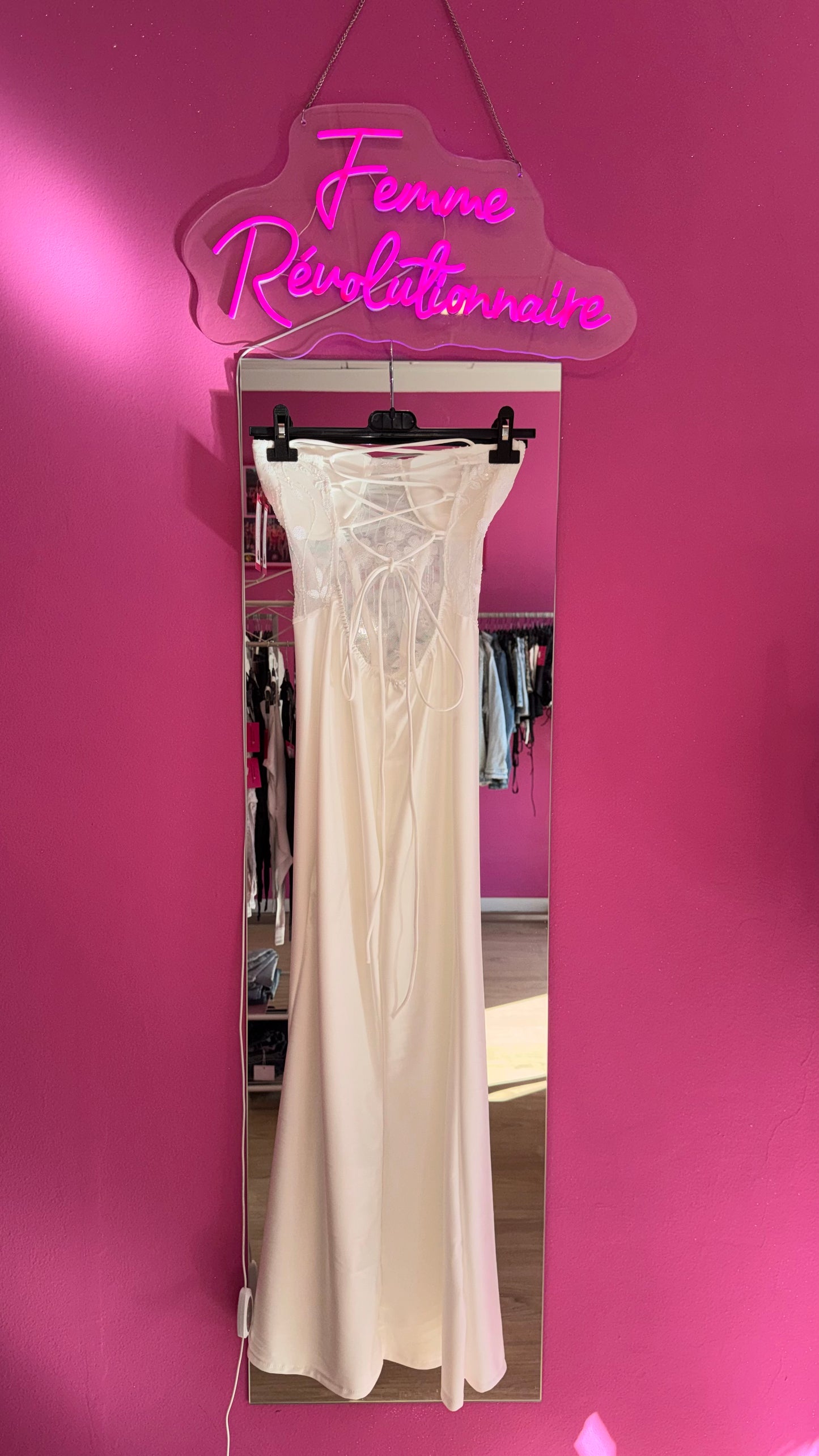 Abito Althea White