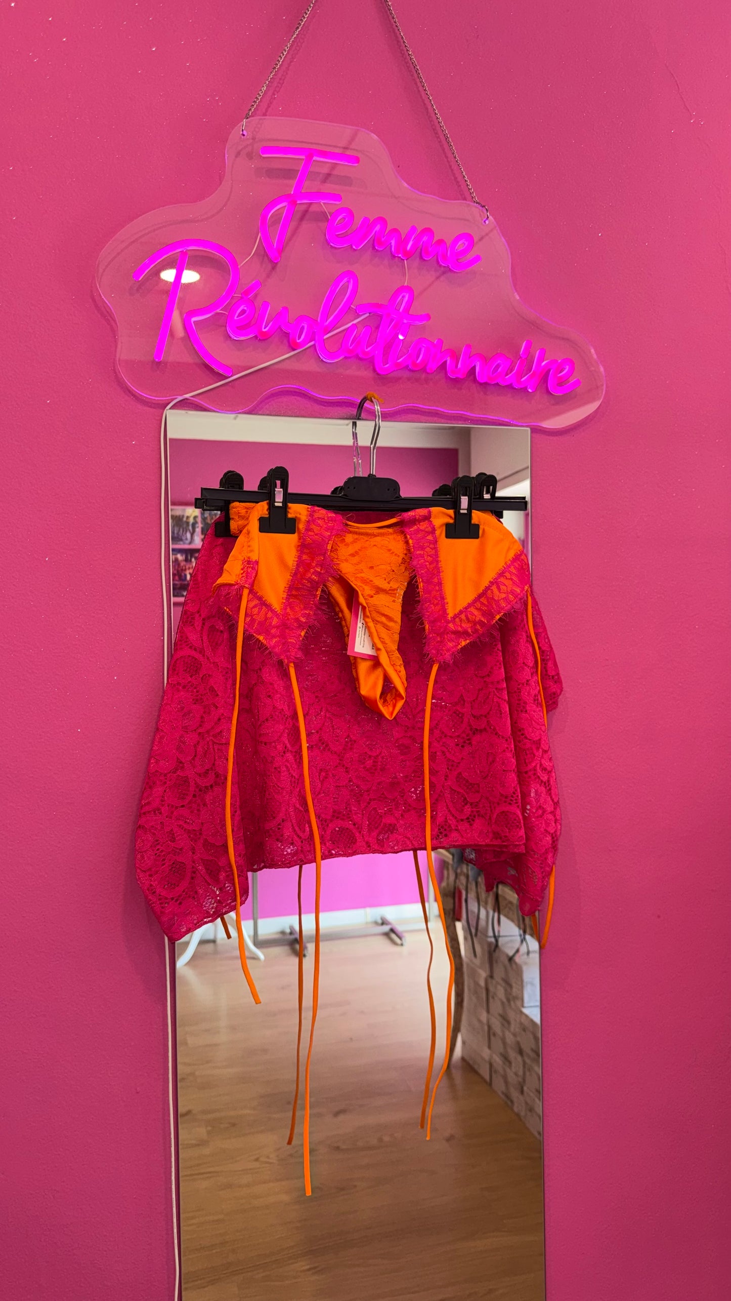Bikini Secret Beach Fucsia (costume+pareo)