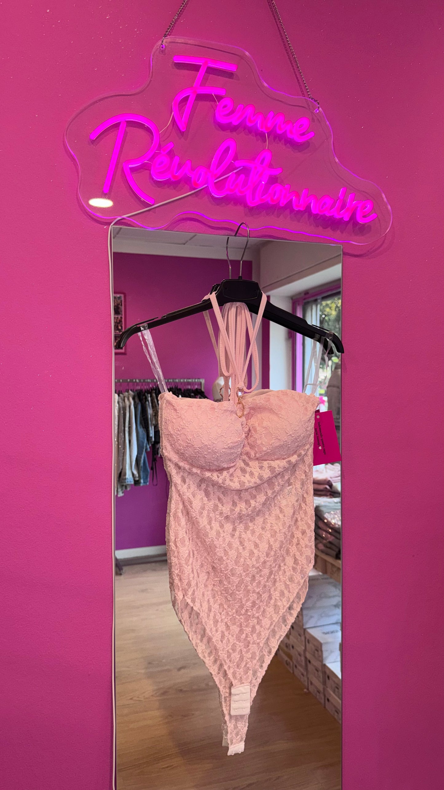 Body Halo Lace Pink