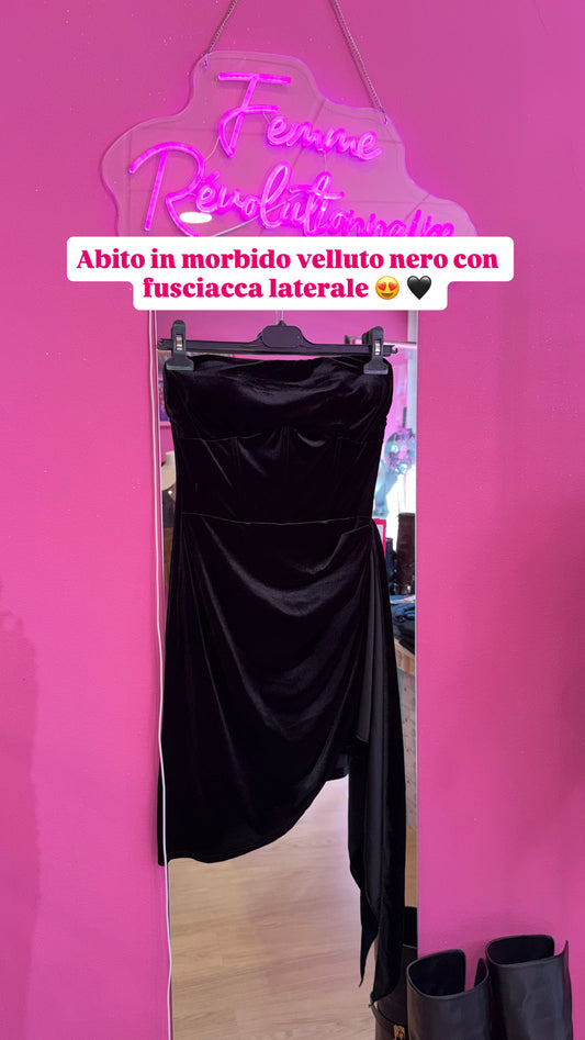 Abito Velluto Nero con Volant laterale in vari colori