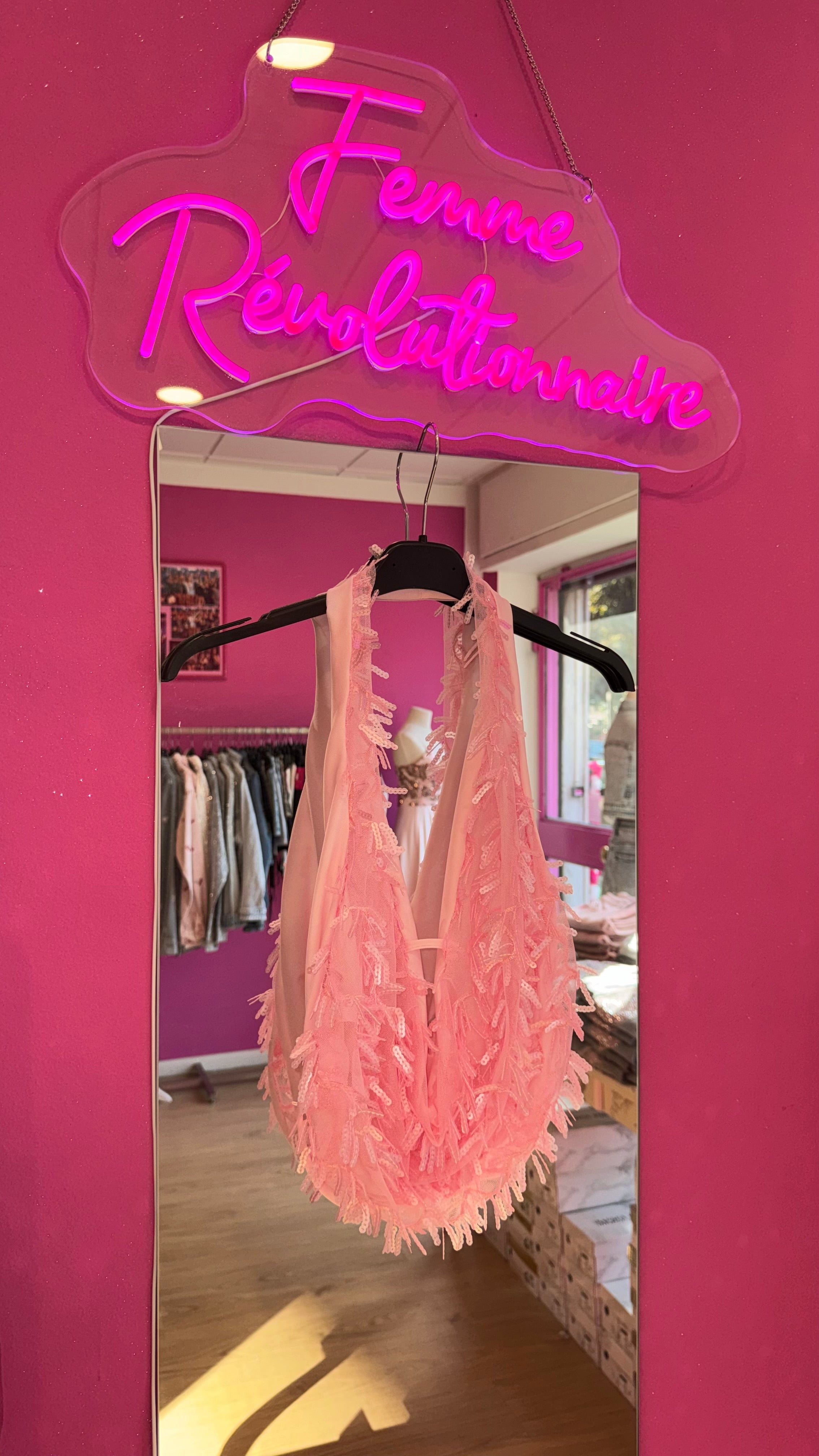 Gonna Heaven Spark Pink