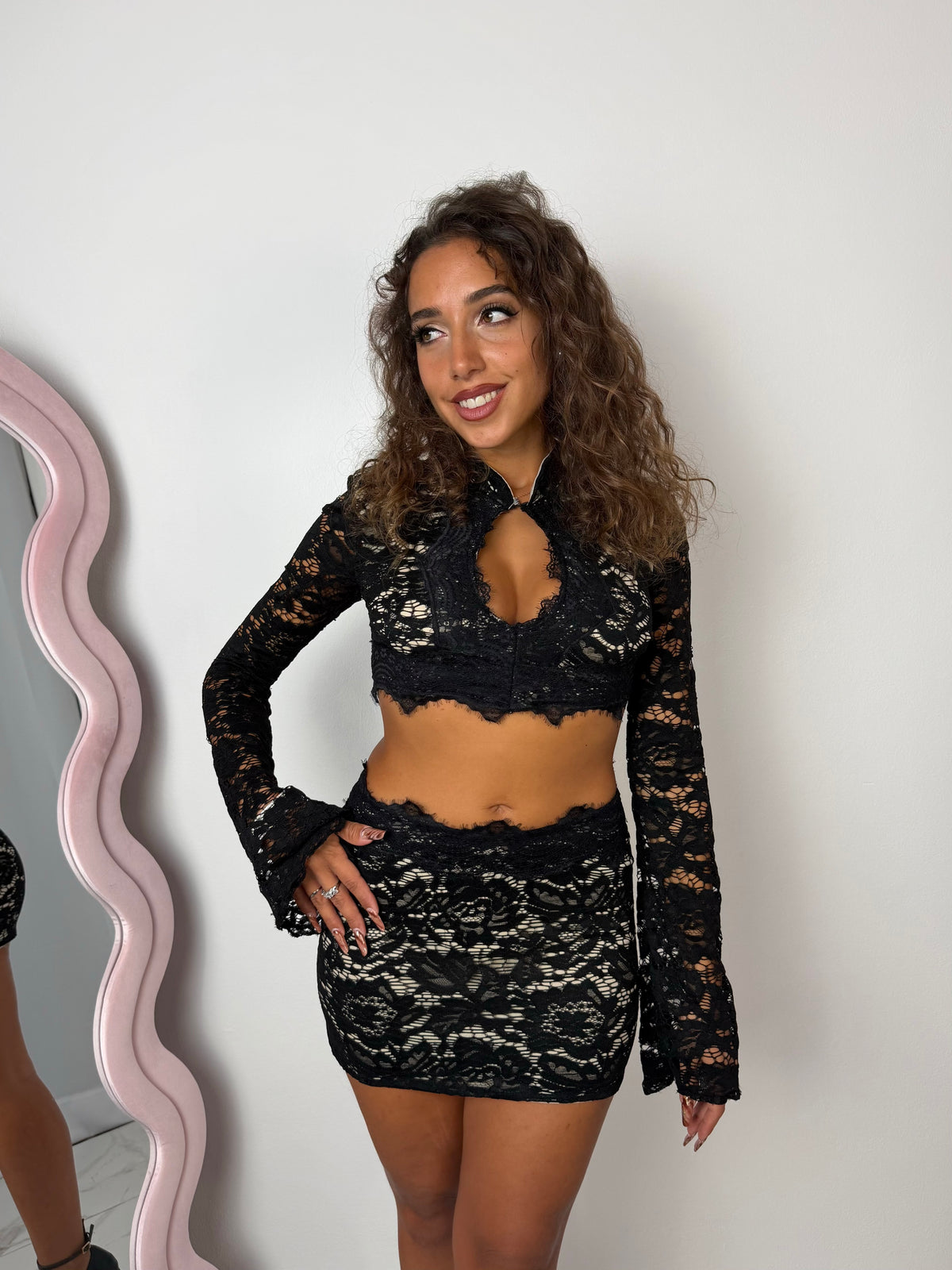 Completo Synergy Black & Cream