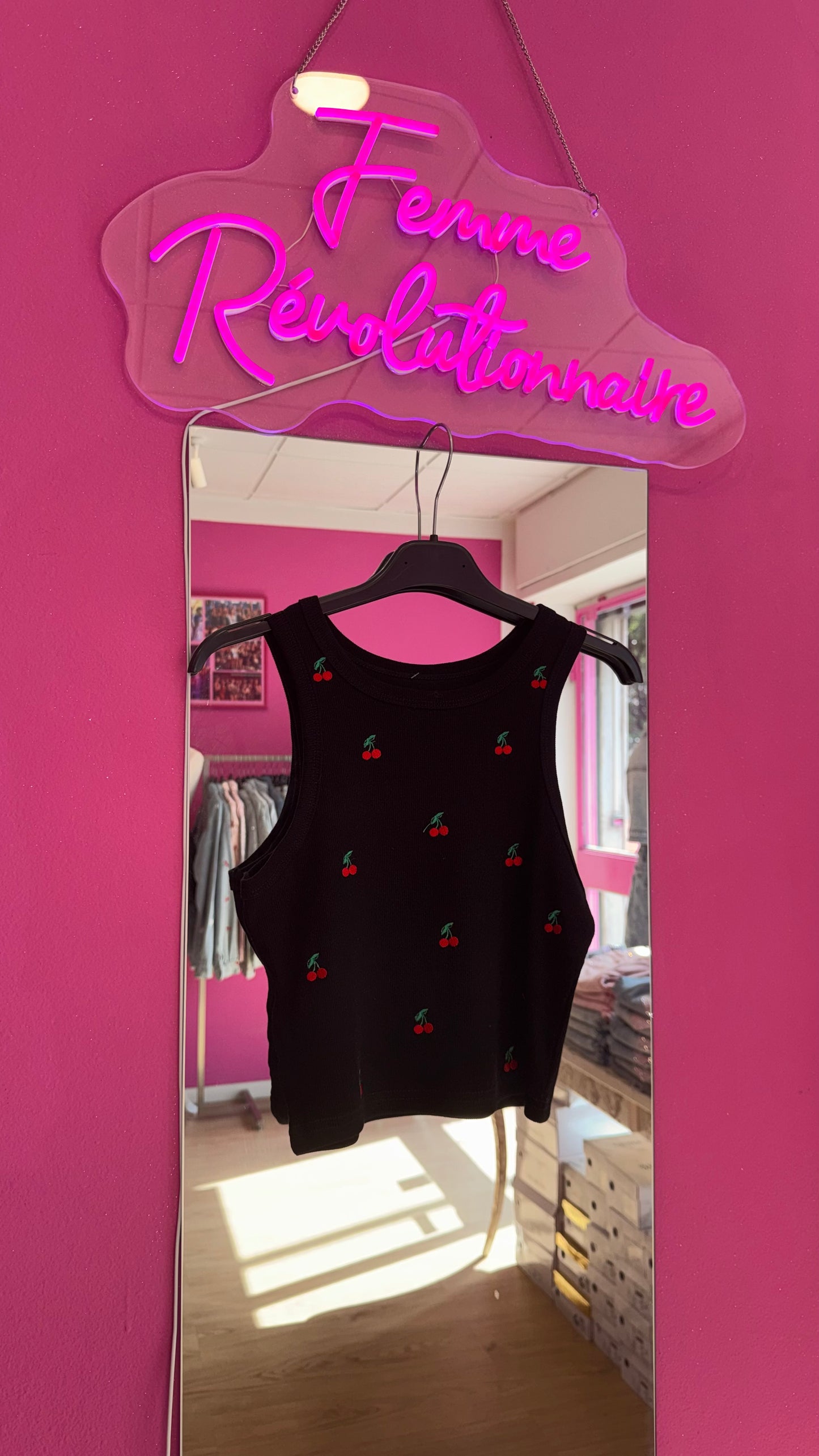 Top Cherry Black