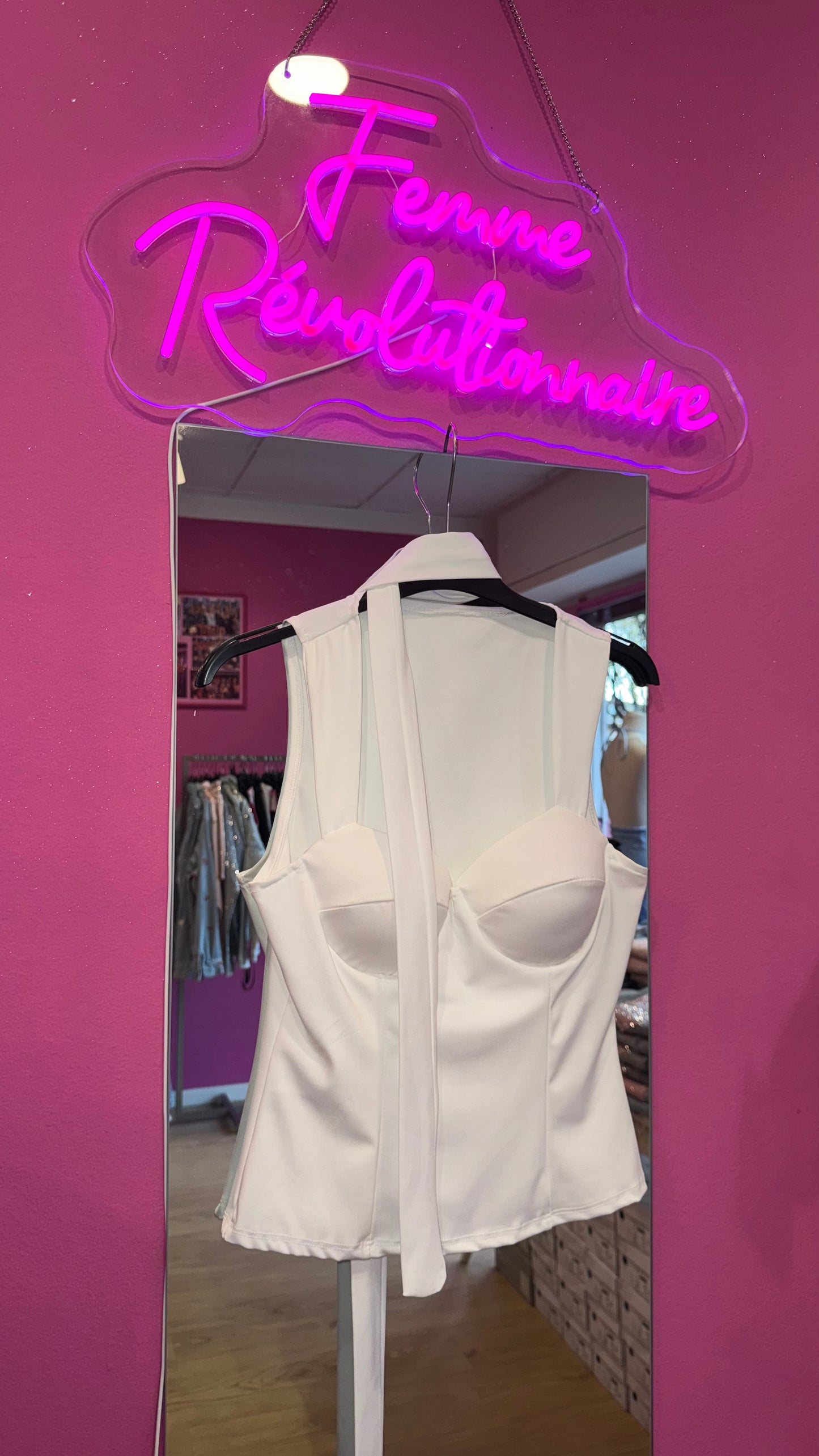 Top Elodie White